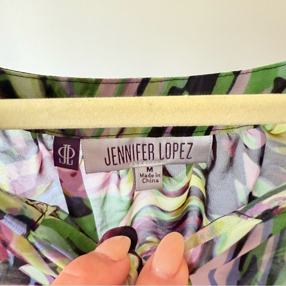 Jennifer López Multicolor Cold Shoulder Blouse - Picture 7 of 8